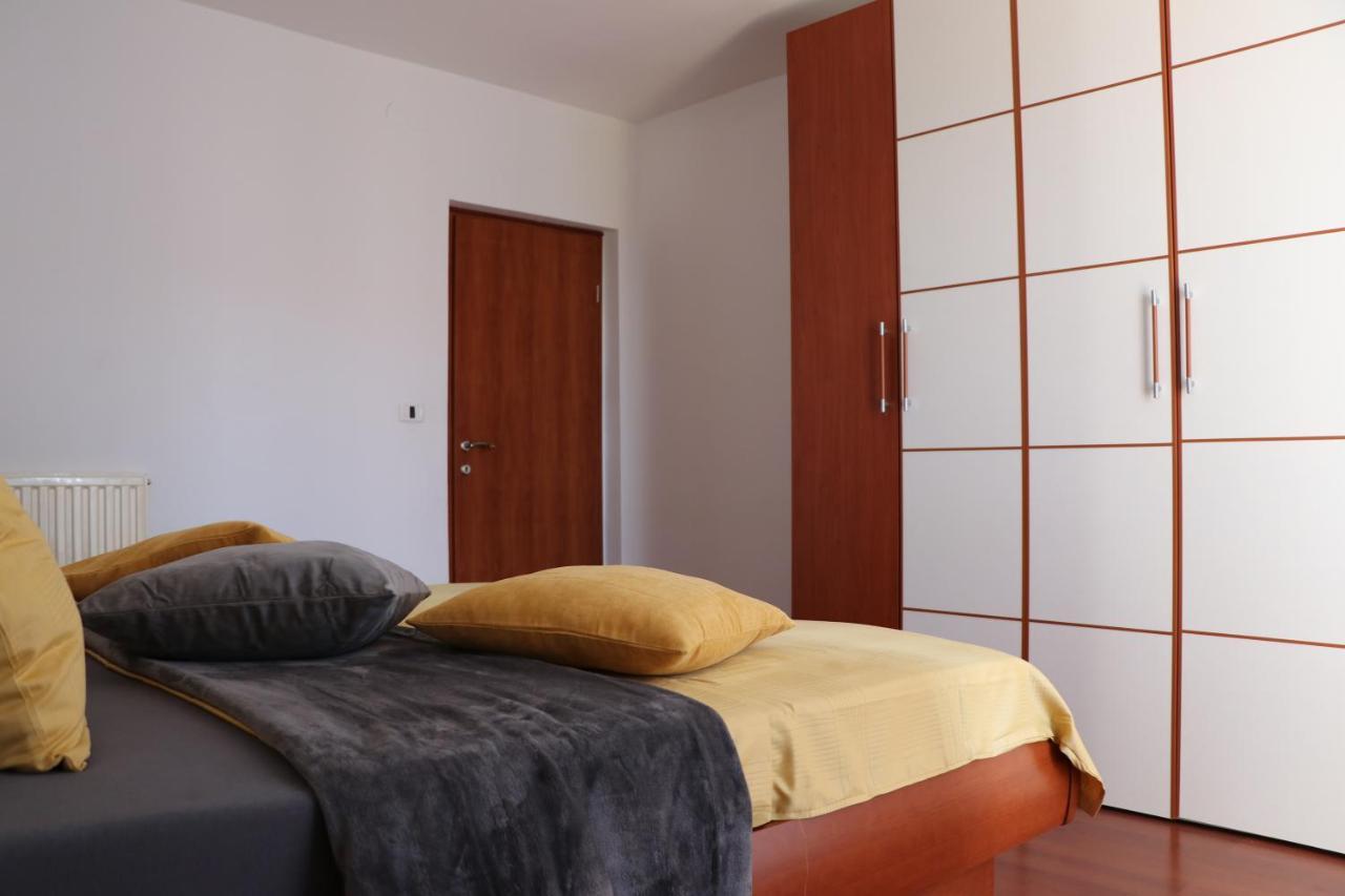 Nona Lili Apartment Ізола Екстер'єр фото