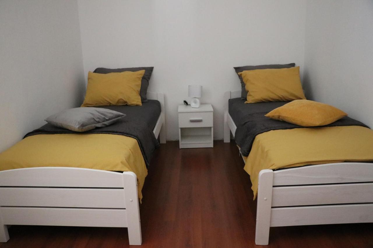 Nona Lili Apartment Ізола Екстер'єр фото