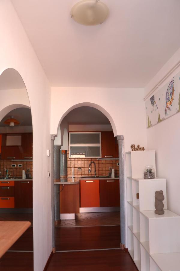Nona Lili Apartment Ізола Екстер'єр фото